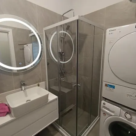 Apartment Aya *